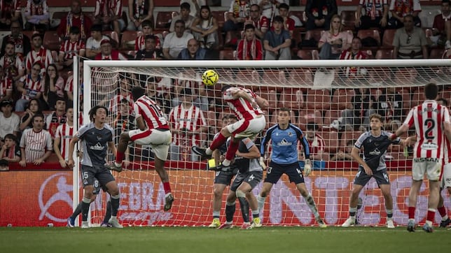 Un gol de Gaspar deja en Gijón tres puntos muy valiosos
