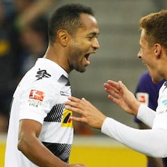 El Gladbach arrasa al Bremen