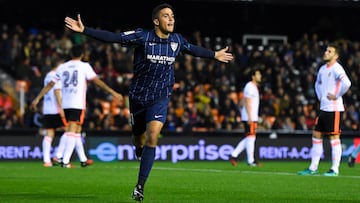 Fornals celebra uno de los goles de aquel doblete al Valencia en Mestalla.