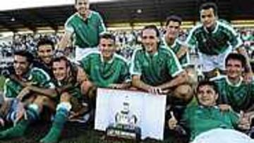 El Racing de Ferrol ganó su trofeo ante el Sporting