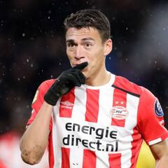 Con doblete de Héctor Moreno, PSV golea al Roda