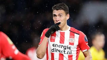 Con doblete de Héctor Moreno, PSV aplasta al Roda