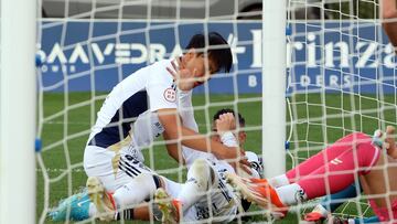 Du y Callejón, que se lesiona tras anotar el 2-2 al Betis Deportivo.