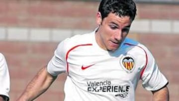 <b>FUTURIBLE. </b>El lateral Ximo Navarro es uno de los jugadores del Valencia con mayor proyección.