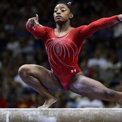Simone Biles competirá pese a tener un cálculo renal