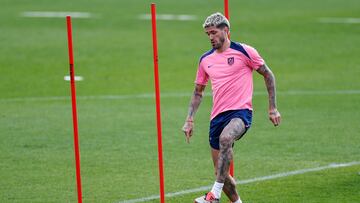 De Paul, entrenándose con el Atlético.