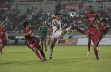 Coras se impuso 2-1 a Lobos BUAP, victoria que les valió para instalarse como líderes de la competencia y se convirtieron en el único equipo que sigue invicto en la competencia. 