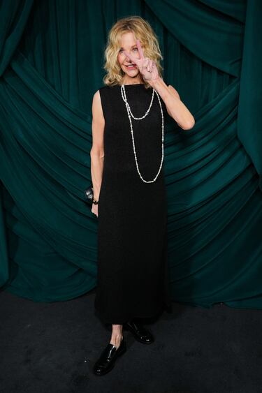 Meg Ryan posa en la alfombra roja de la cena anual Pre-Oscar celebrada en Beverly Hills. 