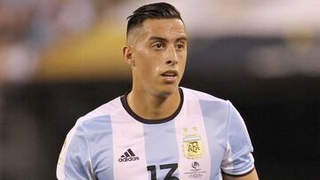 Funes Mori utiliza a Rooney para que le ayude a ir al Mundial