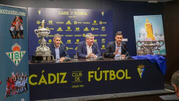 Puesta de largo. Manuel Vizca&iacute;no, presidente del C&aacute;diz, explic&oacute; ayer todos los detalles de la pr&oacute;xima edici&oacute;n del Trofeo Carranza.