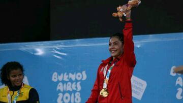La halterista, Yadira Hernández, consiguió la primera medalla de oro para la delegación mexicana al vencer a la colombiana Santoya y a la rumana Cambei.
