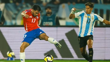 ¡Julián pone el primero!