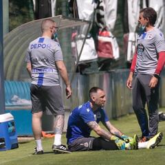 Dani Giménez, primera baja en el Deportivo tras el descenso