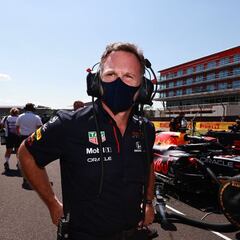 "Los comisarios deberían estar encerrados durante la carrera"