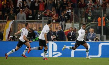 1-2. Gol de Wijnaldum.