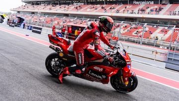 Bagnaia, con la Ducati en Barcelona.