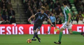 21 años. Puro olfato de gol en la Real Sociedad. Con el filial lleva 12 goles en 17 partidos y con el primer equipo ha hecho dos, espectacular el del Villamarín, demostrando que es un depredador del área. Un ‘9’ de futuro para Eusebio.