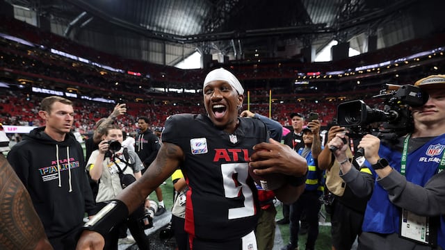 The 25-year-old signed a long-term deal with Atlanta in 2024. He has now officially replaced Kirk Cousins as the Falcons’ QB1.