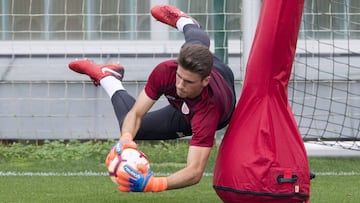 Unai Simón es muy rápido de reflejos.