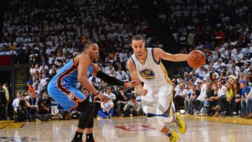 OAKLAND, CA - JANUARY 5: Stephen Curry #30 of the Golden State Warriors handles the ball against Russell Westbrook #0 of the Oklahoma City Thunder during the game on January 5, 2015 at Oracle Arena in Oakland, California. NOTE TO USER: User expressly acknowledges and agrees that, by downloading and or using this photograph, user is consenting to the terms and conditions of Getty Images License Agreement. Mandatory Copyright Notice: Copyright 2015 NBAE (Photo by Noah Graham/NBAE via Getty Images)
PUBLICADA 07/04/15 NA MA25 4COL