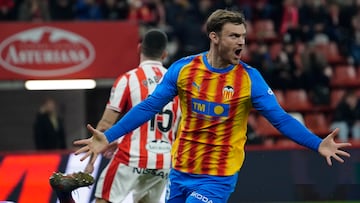 16/12/25 COPA DEL REY
DIECISEISAVOS PARTIDO UNICO
SPORTING GIJON - VALENCIA
PRIMER GOL LUCAS BELTRAN 0-1 ALEGRIA