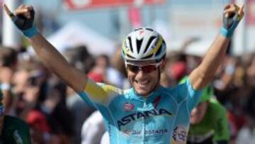Andrea Guardini celebrando la victoria