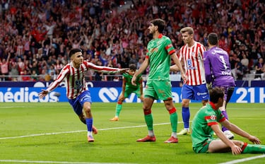 El gol fue de Almada, pero el mérito es de Giuliano. Su carrera rompió a la defensa de Osasuna y dejó el gol en bandeja al otro argentino. Vuelve a ser fundamental.