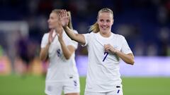 En partido de fase de grupos entre Inglaterra y Noruega, no solo se batió el récord de goles, sino que también Beth Mead se convirtió en la sexta jugadora en la historia de la Eurocopa en marcar un hat-trick. Mead, además, recibió el premio a Mejor Jugadora del Partido, porque también dio una asistencia.