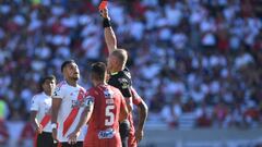 "Infantil": las severas críticas a Paulo Díaz tras su expulsión