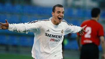 Pas車 por las categor赤as inferiores del Real Madrid hasta que en la temporada 2002/03 ascendi車 al Castilla, donde empez車 a despuntar como goleador, adem芍s de ascender a Segunda Divisi車n con el equipo. Durante la temporada 2005/06 debut車 con el Real Madrid en Primera Divisi車n el d赤a 23 de octubre de 2005, continu車 siendo requerido en varias ocasiones por el primer equipo para disputar partidos de Liga y de Liga de Campeones. En la temporada 2006/07 fue cedido al Osasuna, regres車 al conjunto blanco en la temporada siguiente, ampliando su contrato hasta el a?o 2012. Sin embargo, el t谷cnico Bernd Schuster, solo cont車 con 谷l para disputar siete partidos en toda la temporada. Por ello, el jugador fue traspasado al Getafe.