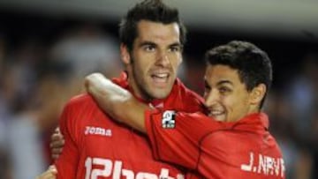 Negredo y Jesús Navas durante su etapa en el Sevilla.