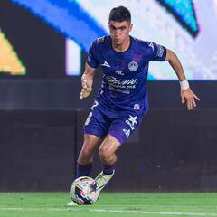 Árbitro le perdona la roja a Del Prete en el Chivas vs Mazatlán