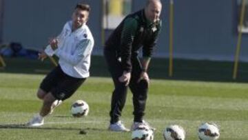 Varela, junto a Pepe Mel.