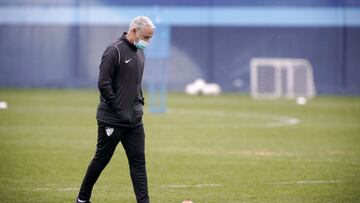 Sergio Pellicer durante un entrenamiento del M&aacute;laga.