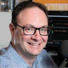 Why did Adrian Wojnarowski retire from ESPN and what will he do now?