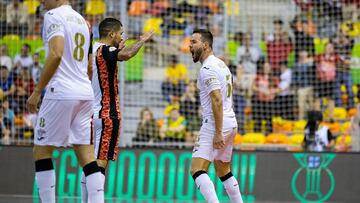 Marlon celebra un gol de ElPozo en la Copa ante el Jaén.