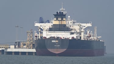 La trampa de Ormuz: por qué un 20% del petróleo tiene al mundo de rodillas y decide el precio de tu vida