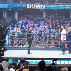 Reigns declina a Cena y acepta el reto de Finn Balor