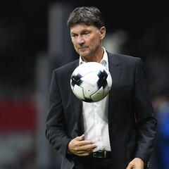 Así pidió Hernán Cristante que abandonaran la cancha