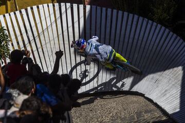 Valparaiso, 11 febrero 2018.
Decimosexta version del Red Bull Valparaiso Cerro Abajo, principal carrera de descenso urbano en Chile, realizada entre calles, escaleras y callejones de la ciudad puerto.
Cristian Rudolffi/Photosport.