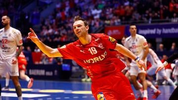 Mathias Gidsel celebra el cuarto mundial de Dinamarca.