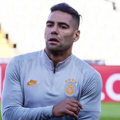 Falcao cuestiona prohibición de abrazos en festejos de gol