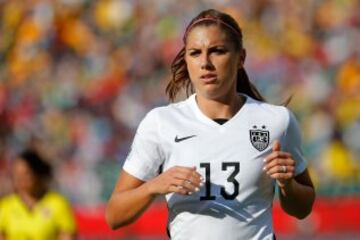 Alex Morgan genera suspiros y aplausos dentro y fuera de las canchas.