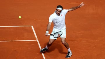 Roger Federer durante el partido ante Gael Monfils.