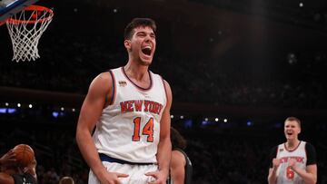 NEW YORK, NY - NOVEMBER 09: Willy Hernangomez #14 of the New York Knicks reacts after a foul against the Brooklyn Nets during the second half at Madison Square Garden on November 9, 2016 in New York City. NOTE TO USER: User expressly acknowledges and agrees that, by downloading and or using this photograph, User is consenting to the terms and conditions of the Getty Images License Agreement. Michael Reaves/Getty Images/AFP
== FOR NEWSPAPERS, INTERNET, TELCOS & TELEVISION USE ONLY ==