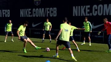 Piqué no saltó al césped con el resto de sus compañeros