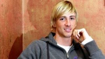 <b>NO SE MARCHA. </b>Torres seguirá marcando goles en Anfield.