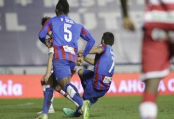 Barral dio la victoria a su equipo. 2-1.