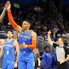 Abrines regresa en otro gran partido de Westbrook y George