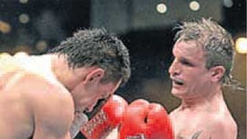 <b>REVANCHA. </b>Castillejo, en la pelea en la que ganó al título a Sturm.